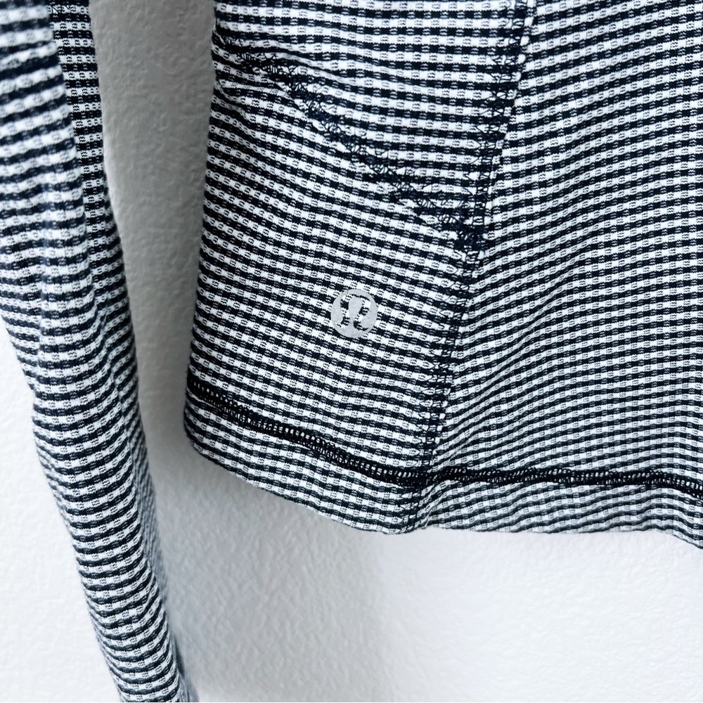 Lululemon Forme Jacket - Picture 4 of 5